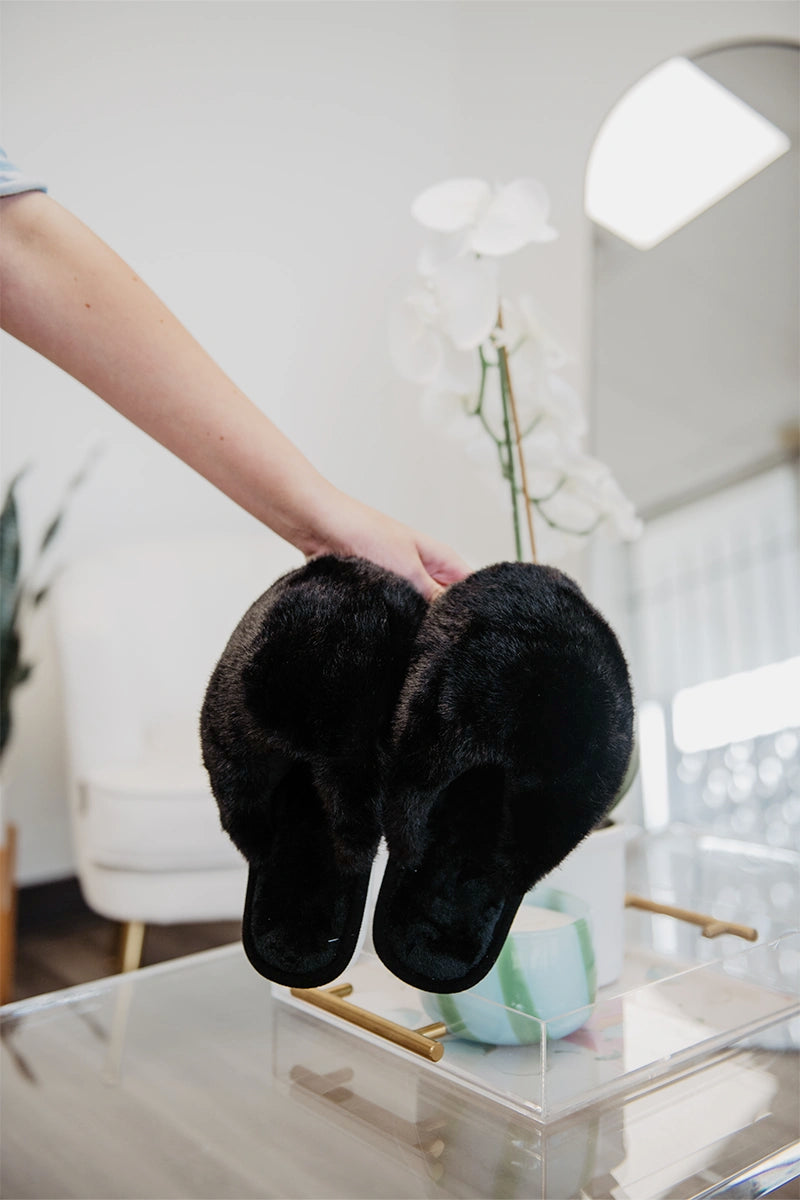 Black Faux Fur Jumbo Slippers for Women