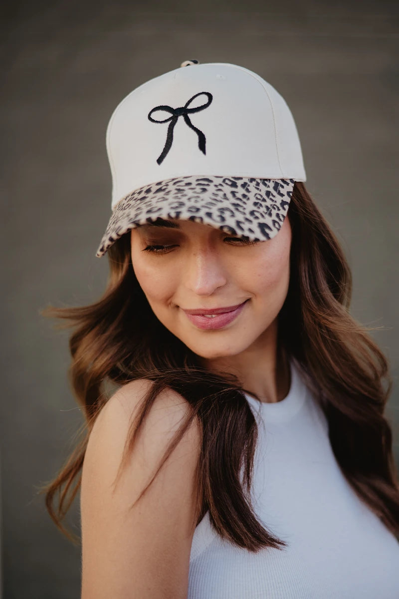 Coquette Bow Wholesale Vintage Two-Toned Hat