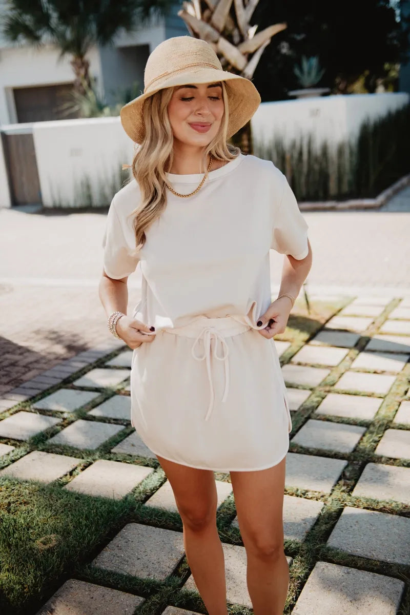 Beige and White Wholesale Contrast Cute Matching Skirt Set